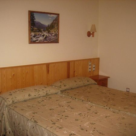 Hostal Pernalle エリル・ラ・バル エクステリア 写真