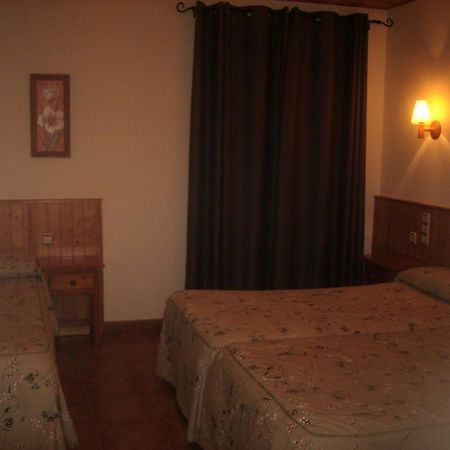 Hostal Pernalle エリル・ラ・バル エクステリア 写真